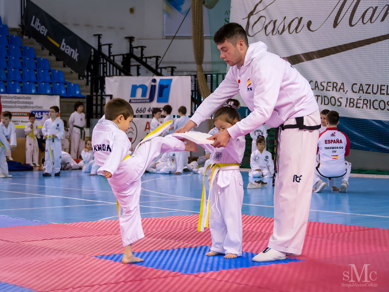 TAEKWONDO CAMPEONATO PAREJAS ABRIL 2018_1737.jpg